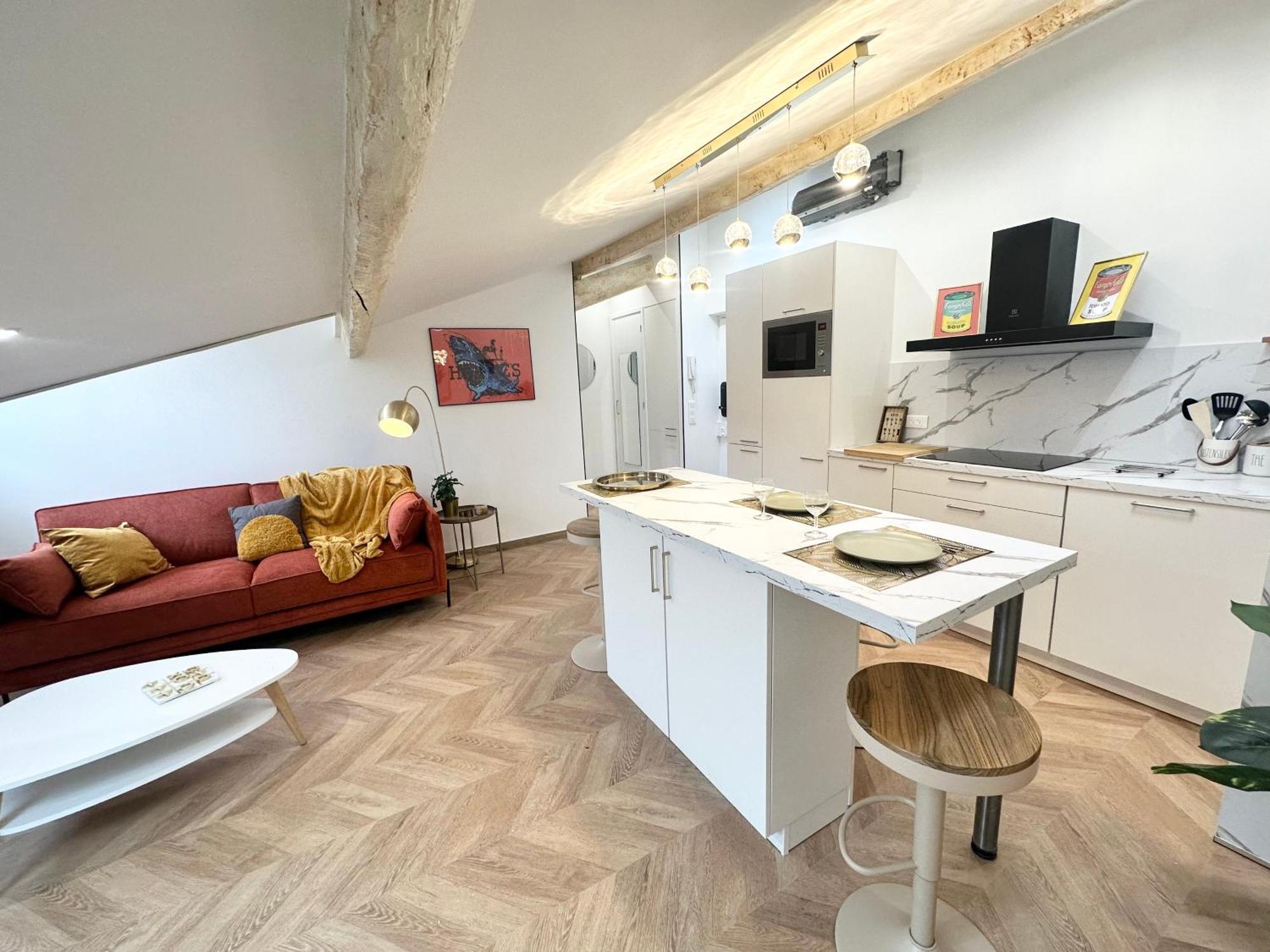 Elegant Mansarde-place Du Pin Appartamento *